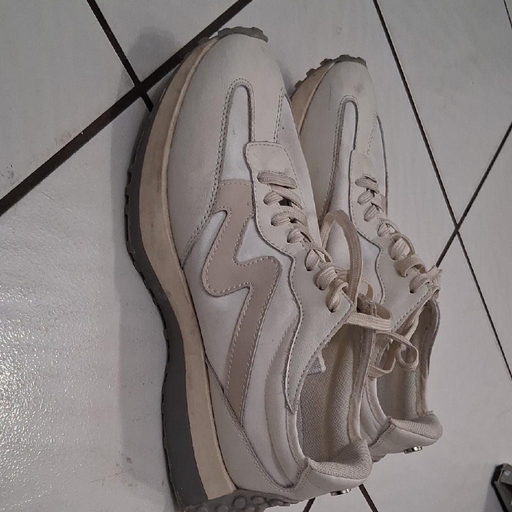 Steve Madden Cream and Gray Women's Sneakers